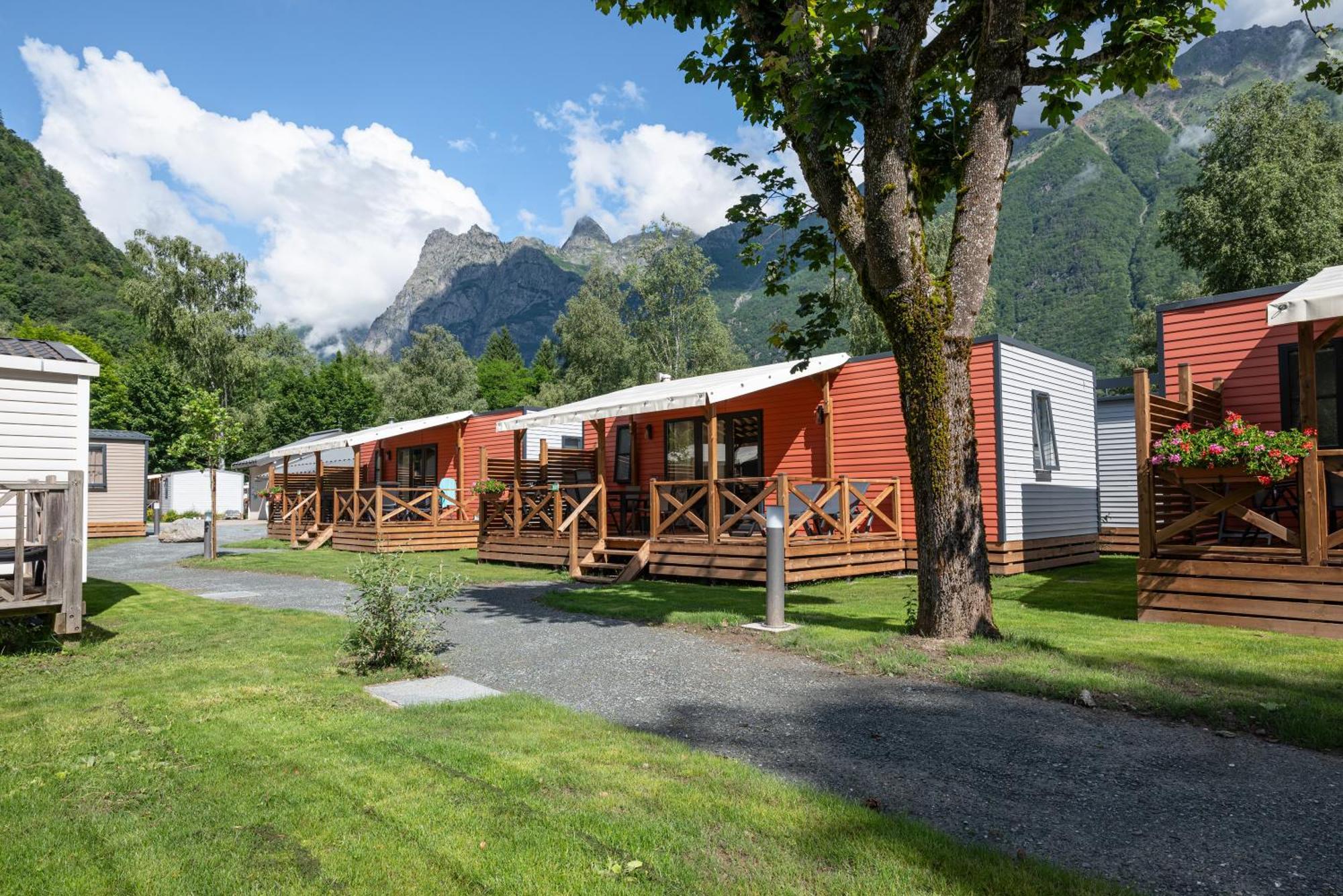 Rcn贝雷多纳酒店 Le Bourg-dʼOisans 外观 照片