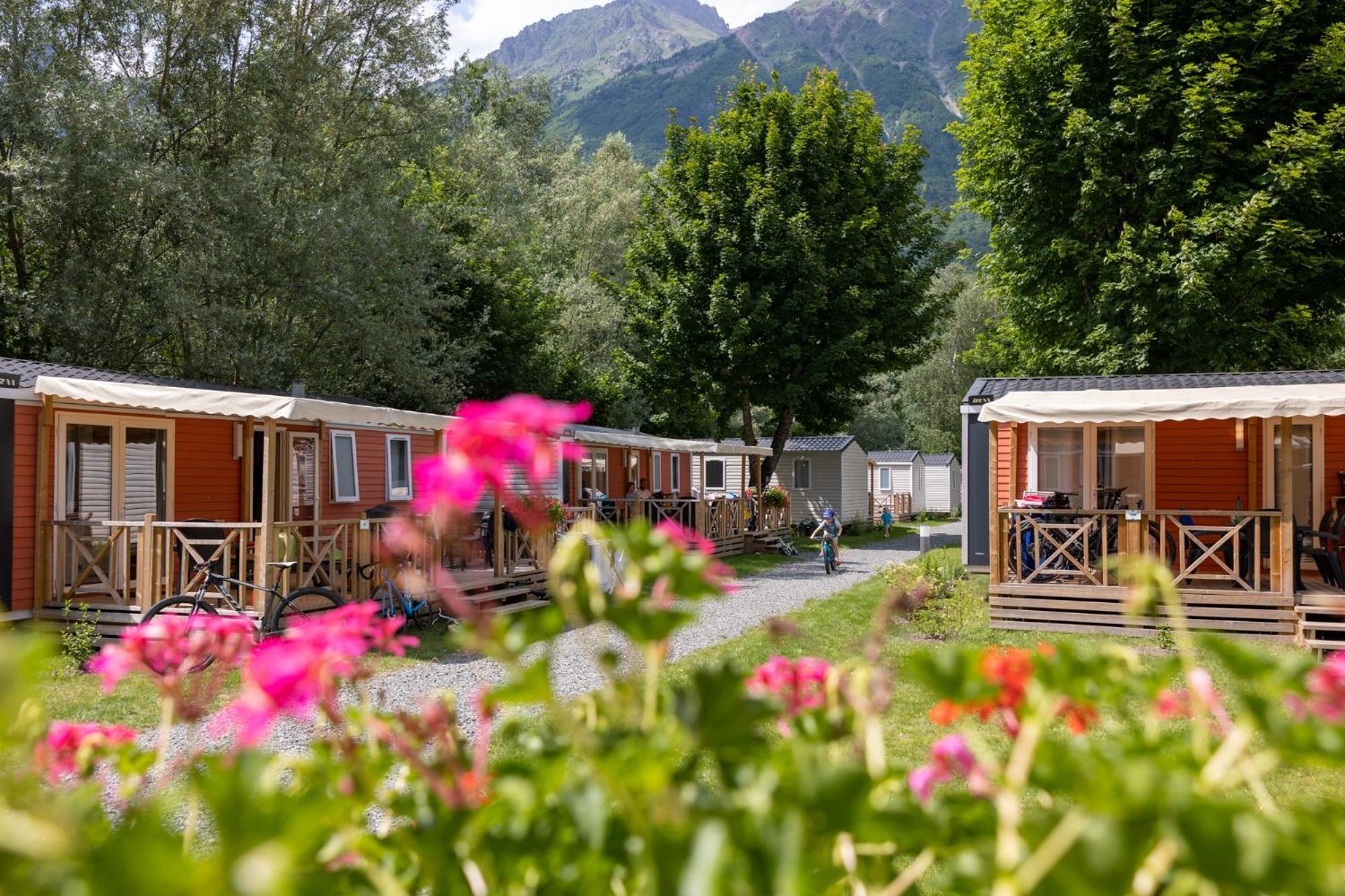 Rcn贝雷多纳酒店 Le Bourg-dʼOisans 外观 照片